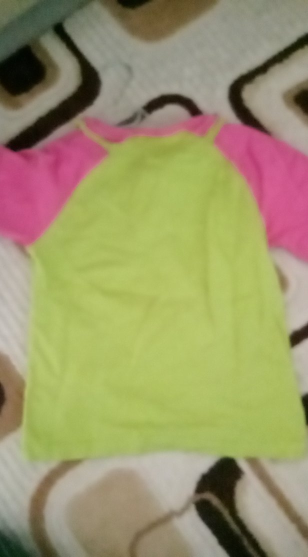 Kız Çocuk Yeşil Çiçekli Kısa Kollu Tişört - Görsel 2