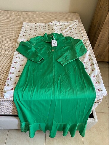 Benetton yeşili uzun elbise