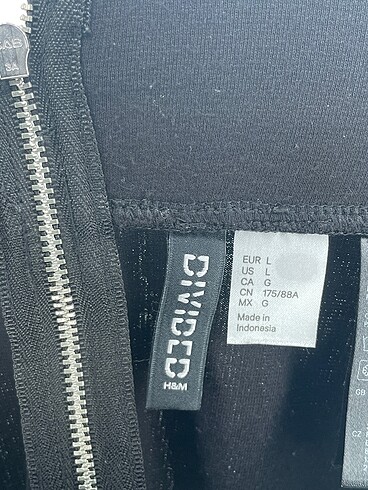 l Beden siyah Renk H&M Mini Etek %70 İndirimli.