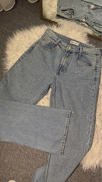 Zara Zara taş detaylı kot pantolon