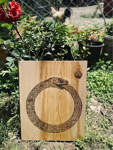 Beden Ouroboros ahşap yakma tablo