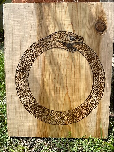 Ouroboros ahşap yakma tablo