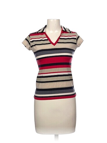 Mango T-shirt %70 İndirimli.