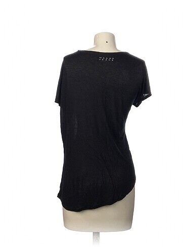 universal Beden Mango T-shirt %70 İndirimli.