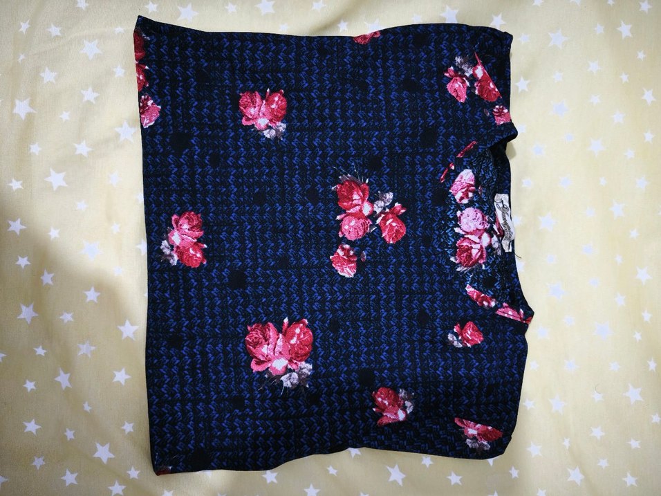 Mavi Çiçek Desenli Triko Bluz - Görsel 3