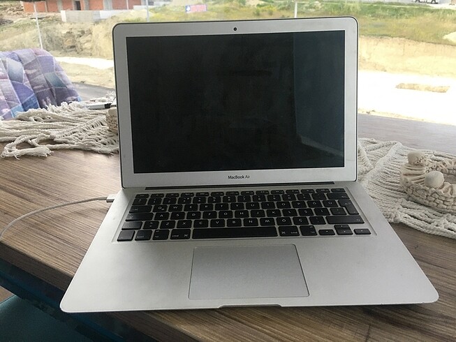 Beden MacBook Air i5