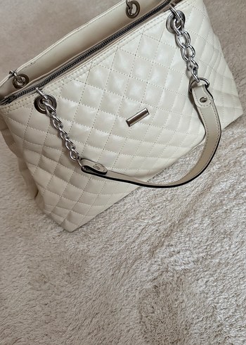 Beyaz Zincir Detaylı Deri Kadın Çanta - Görsel 2
