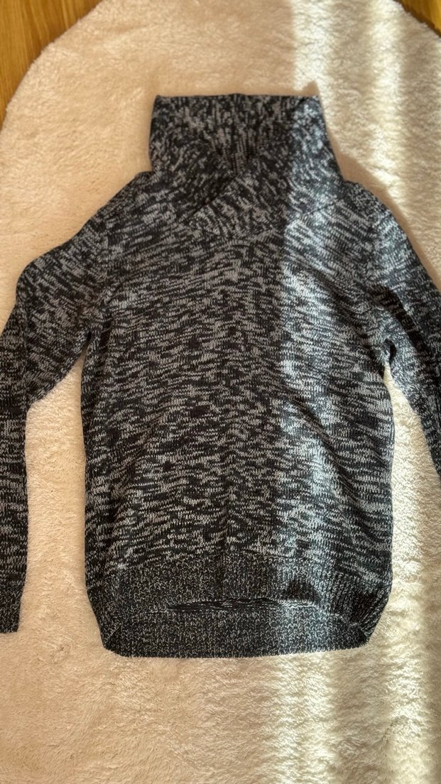 Gri Boğazlı Triko Kazak - Görsel 3