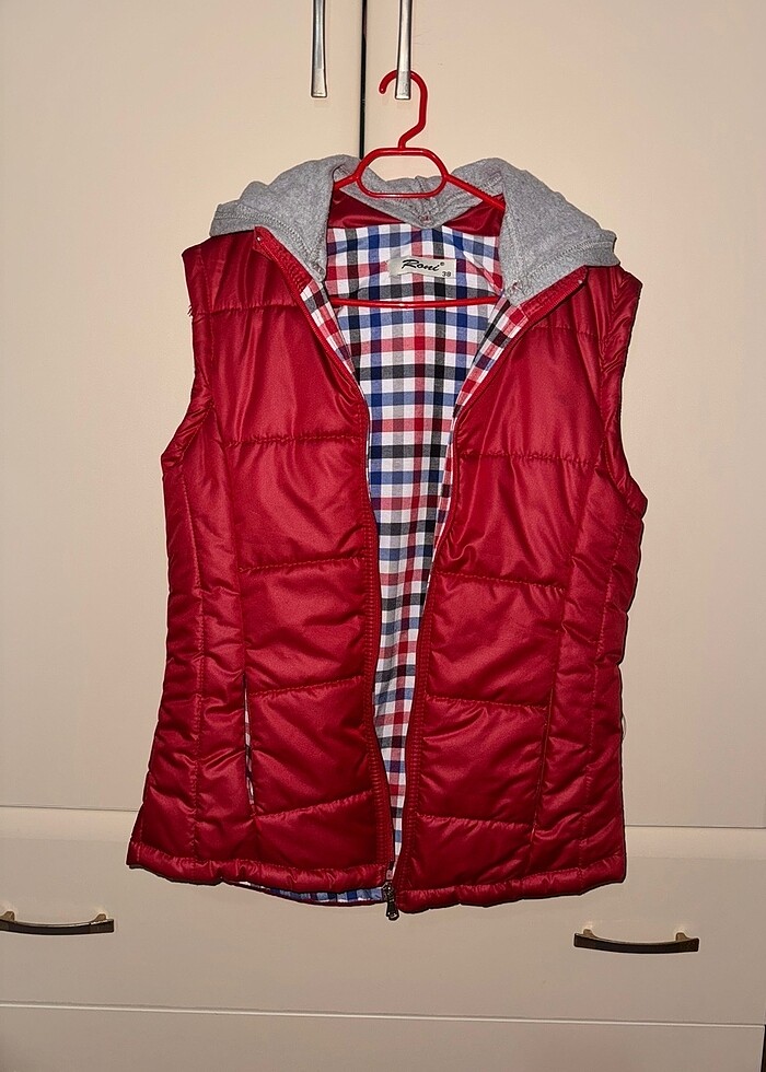 Kırmızı şişme yelek - Görsel 2