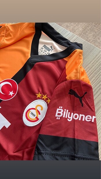 13-14 Yaş Beden kırmızı Renk Galatasaray yeni sezon çocuk osimhen forması