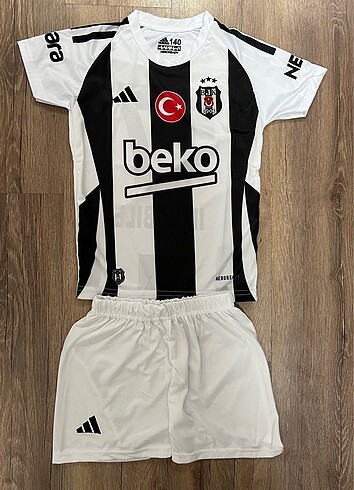 xs Beden beyaz Renk beşiktaş rafa silva forması