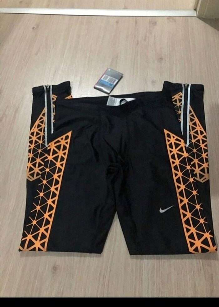 Nike Tayt - Görsel 3