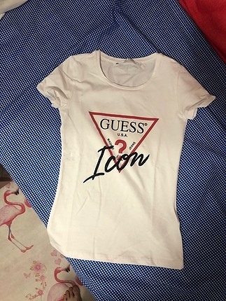 Guess orjnal tshirt