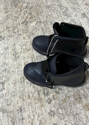 Kadın bot siyah - Görsel 4