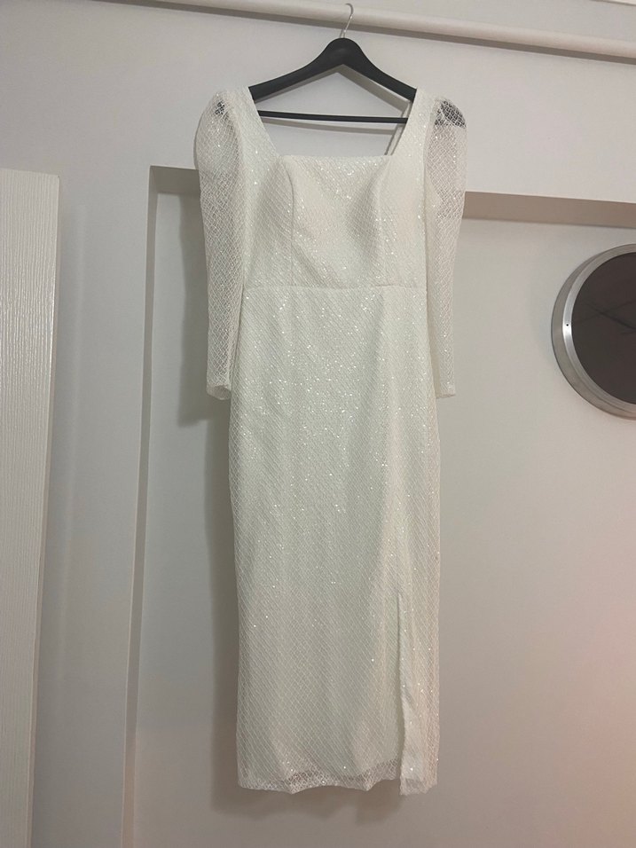 Dantel Detaylı Beyaz Midi Nişan Elbisesi - Görsel 3