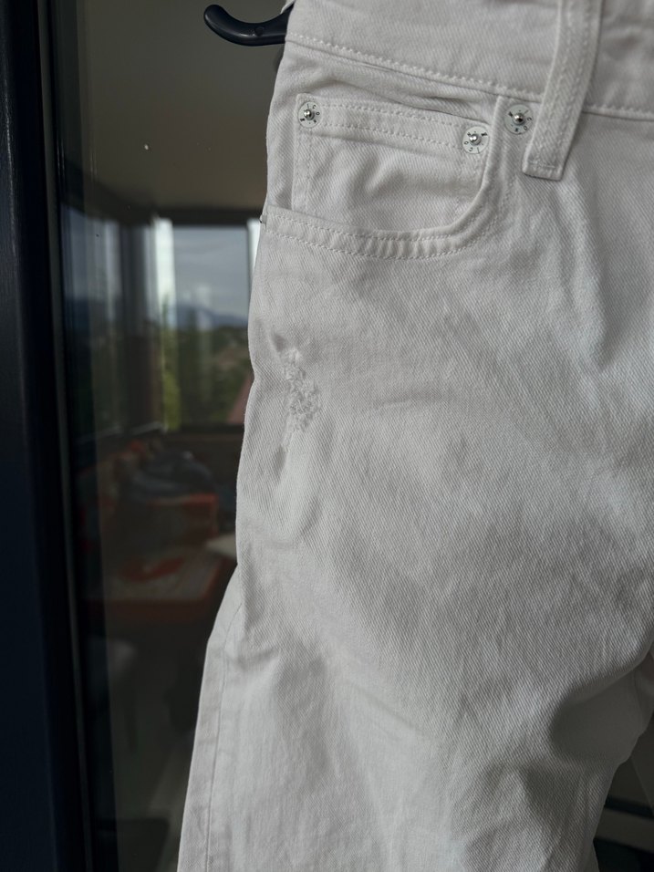 Beyaz Düğmeli Rahat Kesim Kadın Jean mavi Barcelona Model - Görsel 5