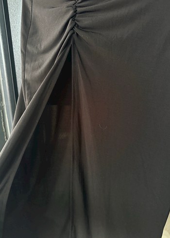 Pull and Bear Siyah Yırtmaçlı Etek - Görsel 5