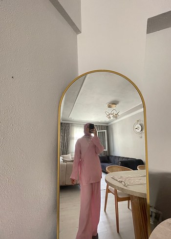 Pastel Pembe Ayaklı Dekoratif Ayna