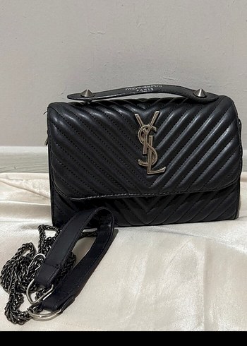 Yves Saint Laurent Siyah Parlak Deri YSL Kadın Çanta