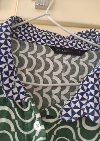 Uzun Kollu, Düğmeli Yeşil Batik Kadın Gömlek - Görsel 2