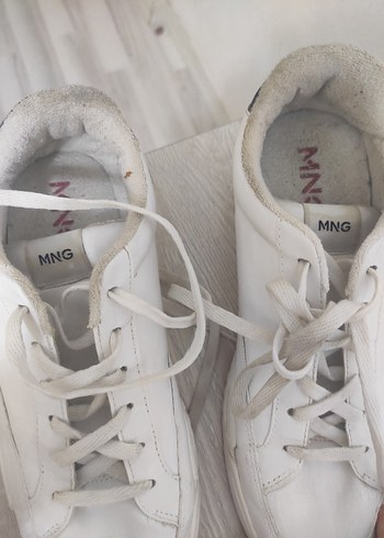 Beyaz Minimalist Bağcıklı Kadın Spor Ayakkabı - Görsel 2