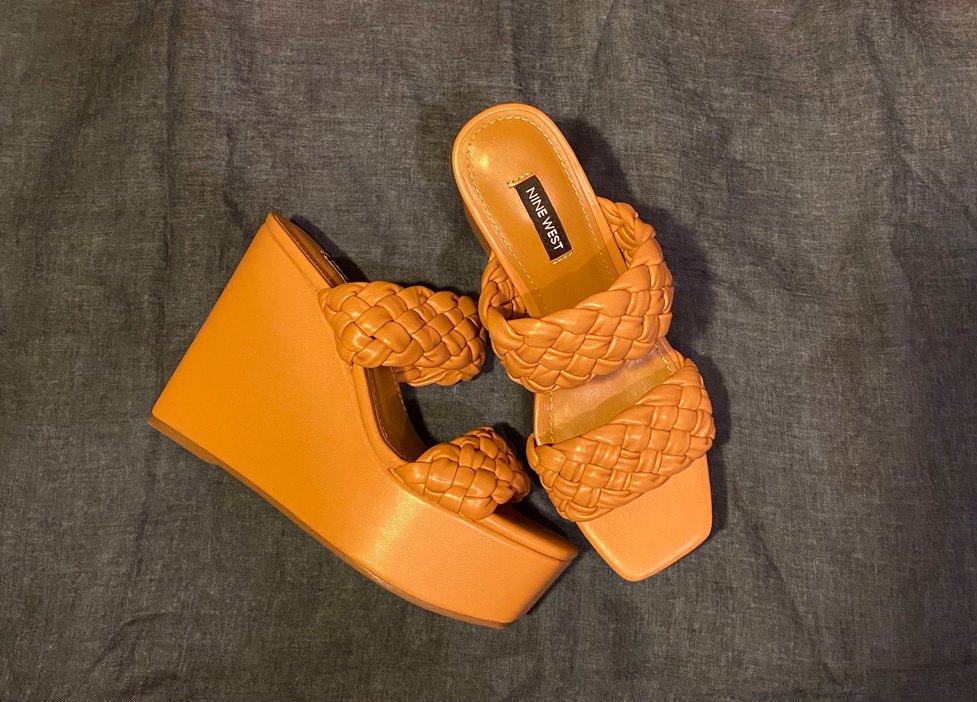 Nine West Bej Deri Örgülü Kadın Terlik - Görsel 2