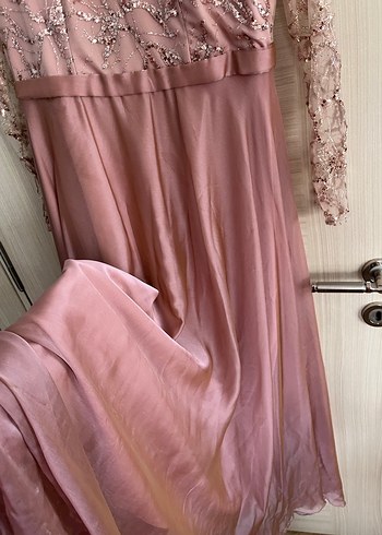 Pembe İşlemeli Uzun Kollu Kadın Abiye Elbise - Görsel 2