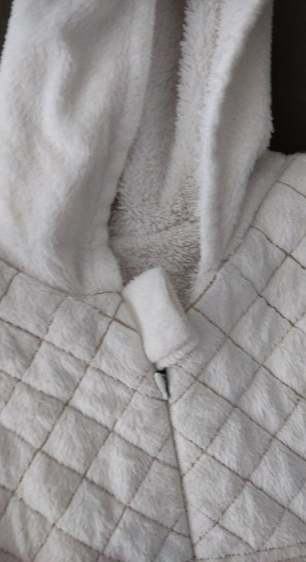 Kürk Detaylı Kapüşonlu Beyaz Bebek Tulumu - Görsel 2