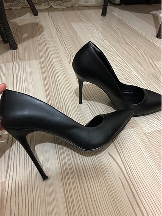 Siyah stiletto