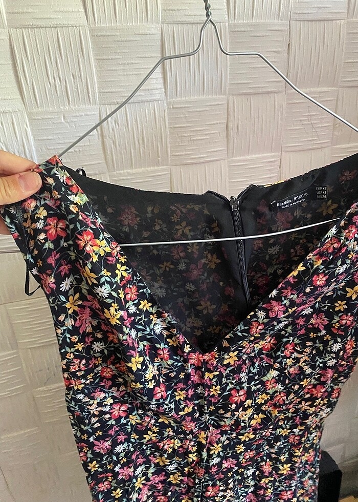 Bershka Çiçekli Tulum - Görsel 3