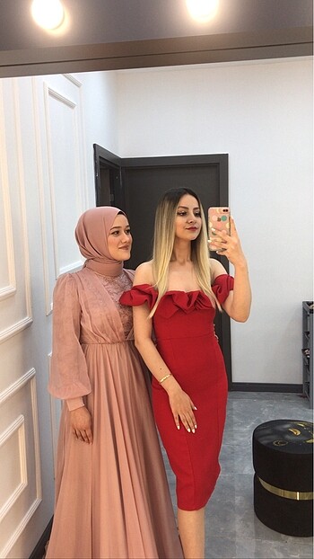 s Beden kırmızı şık elbise (rengi bordo ya çalan koyu bir kırmızı)