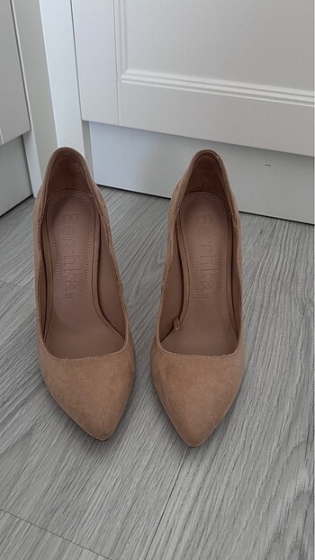 36 Beden Ten rengi stiletto