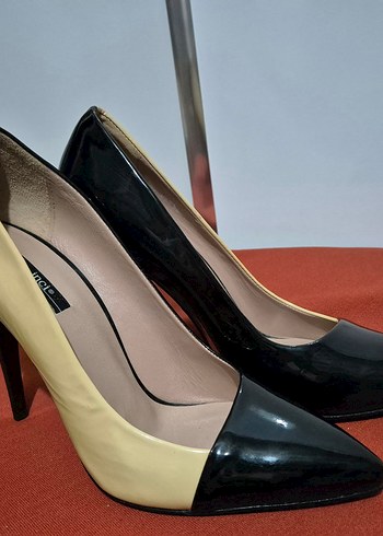 Sarı Siyah Rugan Stiletto Kadın Ayakkabı - Görsel 5