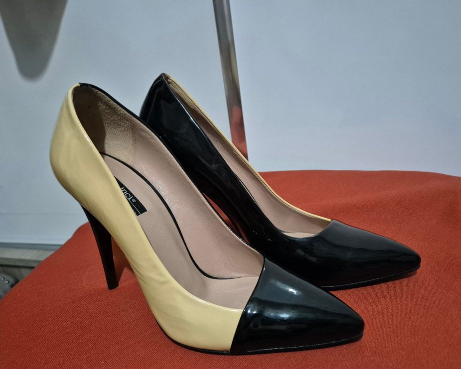 Sarı Siyah Rugan Stiletto Kadın Ayakkabı - Görsel 5