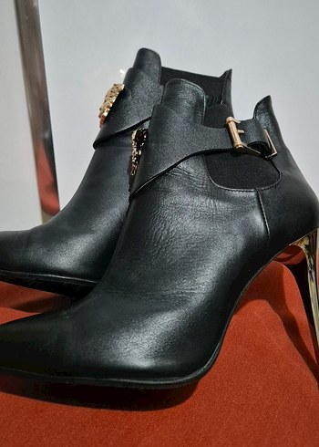 Siyah Deri Stiletto Topuklu Tokalı Kadın Bot - Görsel 6