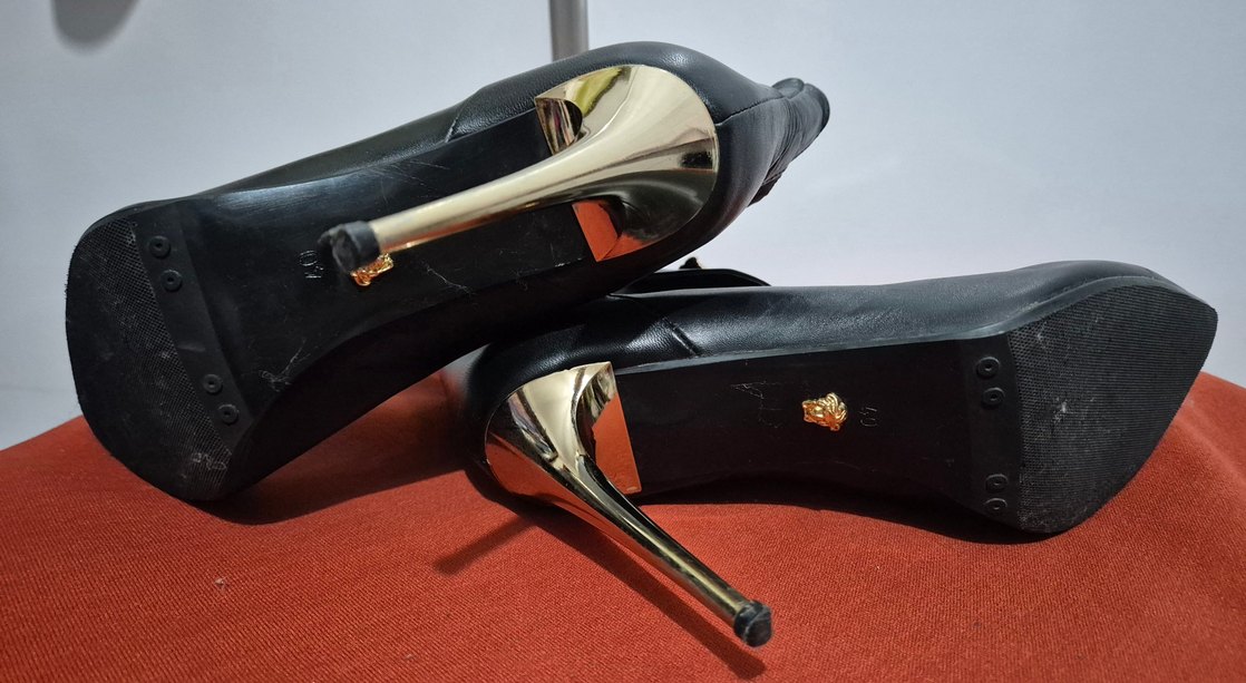 Siyah Deri Stiletto Topuklu Tokalı Kadın Bot - Görsel 5