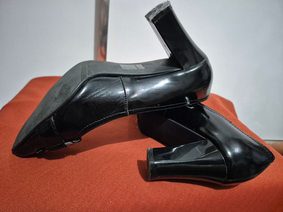 Kadın Siyah Desenli Tokalı Topuklu Ayakkabı - Görsel 2