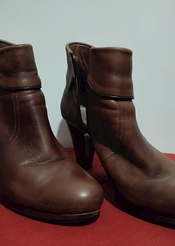 Kahverengi Tokalı Kadın Topuklu Bot - Görsel 3