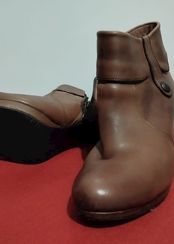 Kahverengi Tokalı Kadın Topuklu Bot - Görsel 2