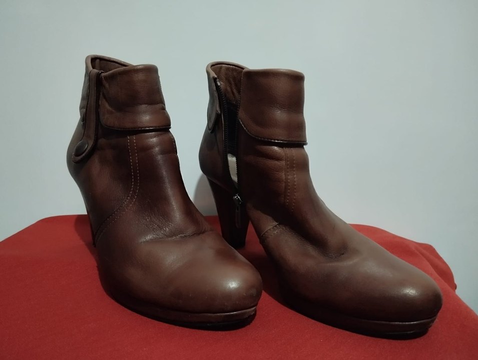 Kahverengi Tokalı Kadın Topuklu Bot - Görsel 3