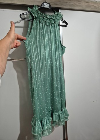 Yeşil puantiyeli Parlak Pileli kısa Bohem Elbise - Görsel 3