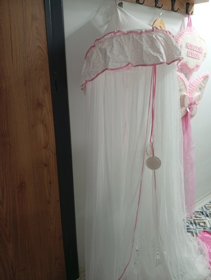 Pembe Nakışlı Bebek Odası Duvar Süsü ve Tül Kanopi - Görsel 3