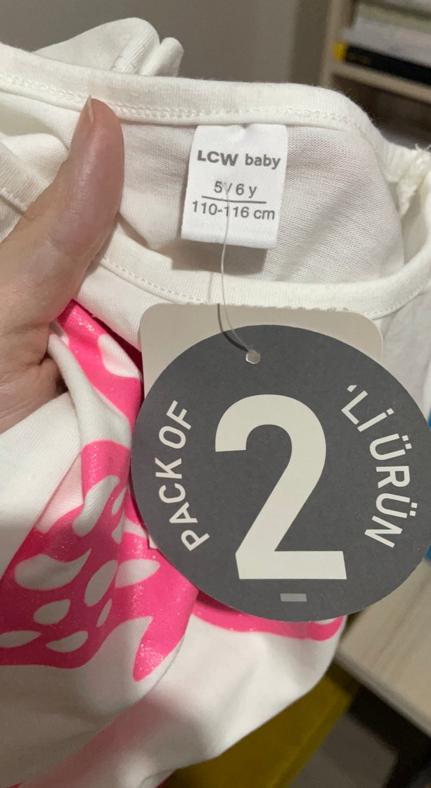 Kız Çocuk Beyaz Tişört Pembe Kelebek Baskılı - Görsel 4