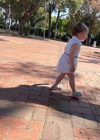 Kız Çocuk Beyaz Puantiyeli Kolsuz gömlek Elbise - Görsel 4