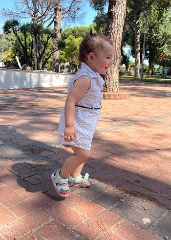 Kız Çocuk Beyaz Puantiyeli Kolsuz gömlek Elbise - Görsel 5