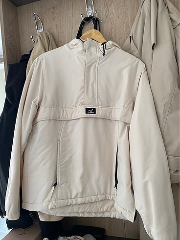 m Beden Pull&Bear Mont
