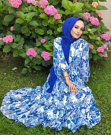 Tesettür desenli yeni sezon elbise yeşil rengi mevcut