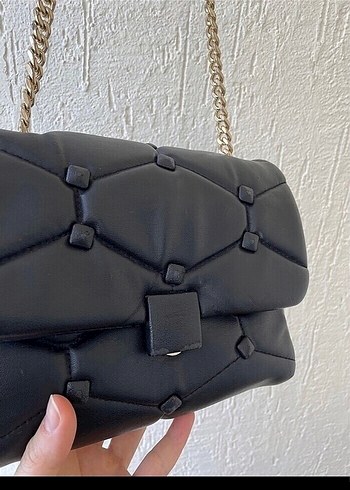 Zara Siyah Deri Kadın Çanta