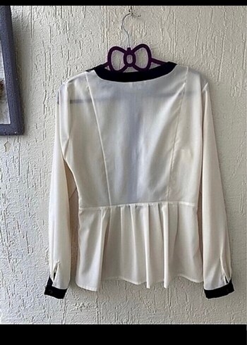 Dantel Detaylı Beyaz Mini Bluz - Görsel 3