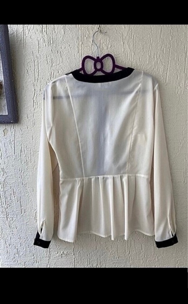 Dantel Detaylı Beyaz Mini Bluz - Görsel 3